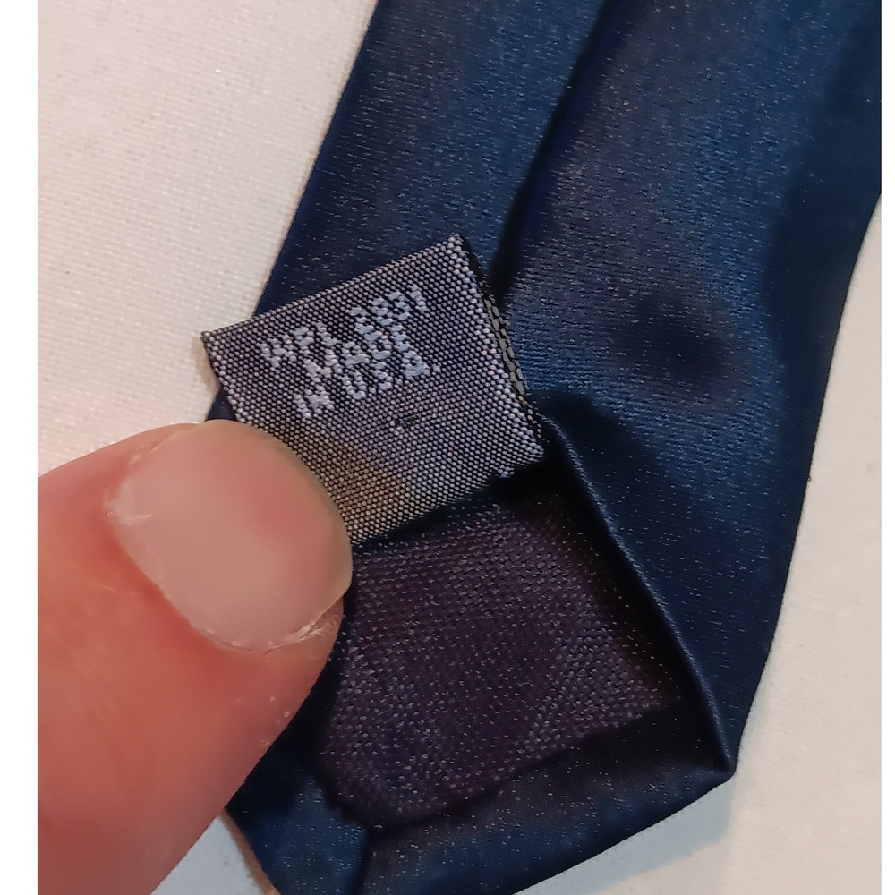 Gianfranco Ruffini Mens Navy Blue 100% Silk Solid Satin Necktie Made in USA - Picture 5 of 7